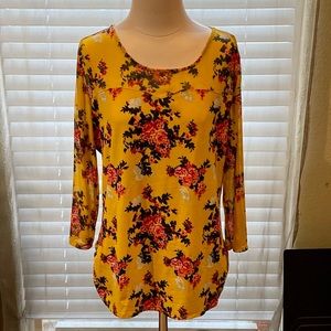 👱‍♀️ Womens No Boundaries Yellow Blouse 👱‍♀️